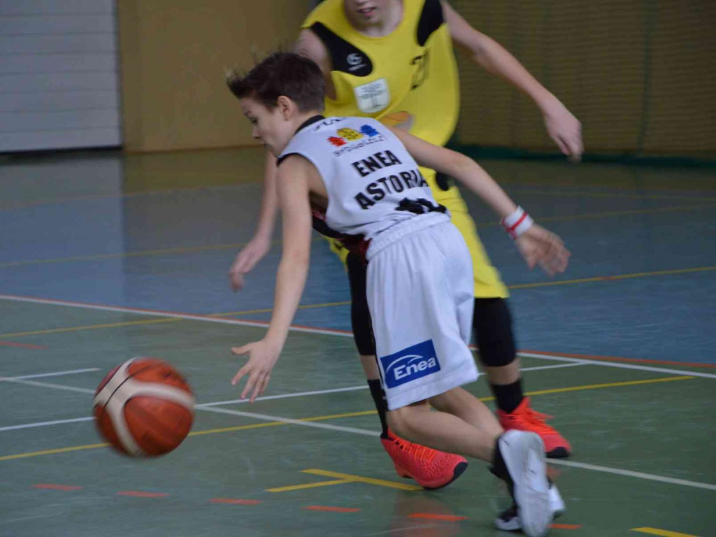 UKS Basket zmierzył się z Eneą Astorią Bydgoszcz. Kruszwiczanie górą [FOTO]