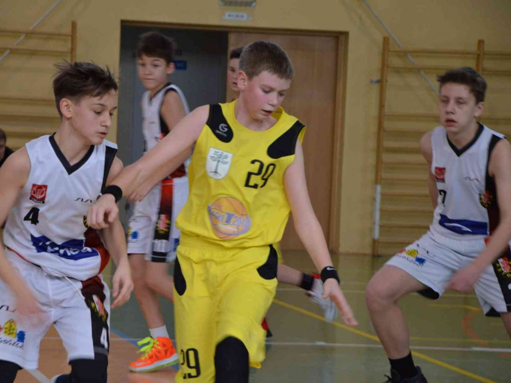 UKS Basket zmierzył się z Eneą Astorią Bydgoszcz. Kruszwiczanie górą [FOTO]