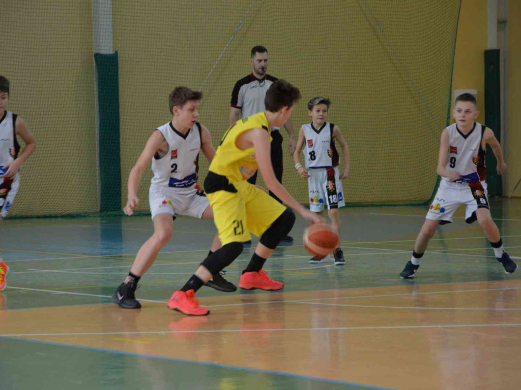 UKS Basket zmierzył się z Eneą Astorią Bydgoszcz. Kruszwiczanie górą [FOTO]