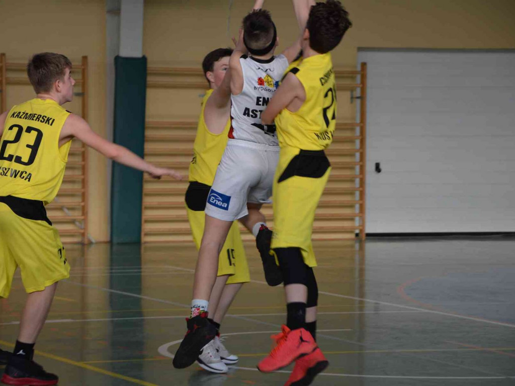 UKS Basket zmierzył się z Eneą Astorią Bydgoszcz. Kruszwiczanie górą [FOTO]