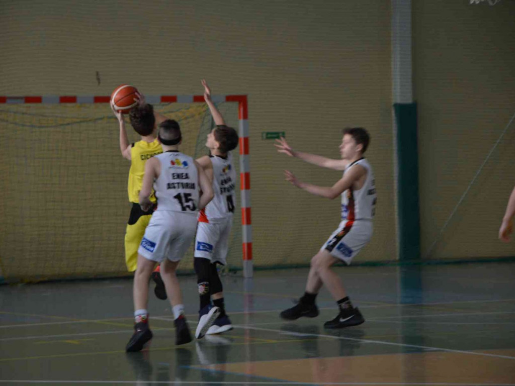 UKS Basket zmierzył się z Eneą Astorią Bydgoszcz. Kruszwiczanie górą [FOTO]