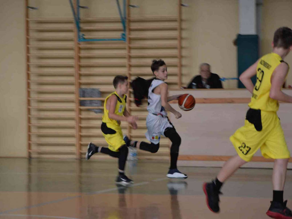 UKS Basket zmierzył się z Eneą Astorią Bydgoszcz. Kruszwiczanie górą [FOTO]