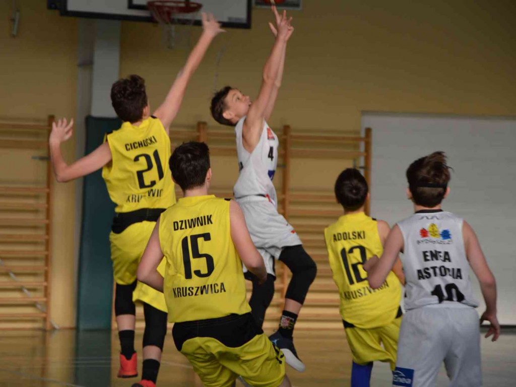 UKS Basket zmierzył się z Eneą Astorią Bydgoszcz. Kruszwiczanie górą [FOTO]