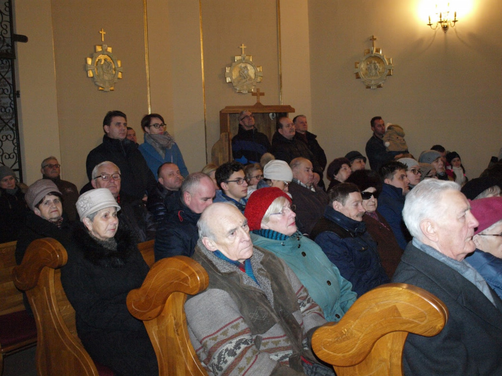 Chór Halka w świątecznym klimacie wystąpił w Kruszwicy [FOTO]