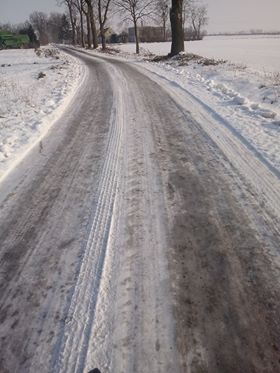  Mieszkańcy zwracają uwagę na fatalny stan drogi [POCZTA+FOTO]