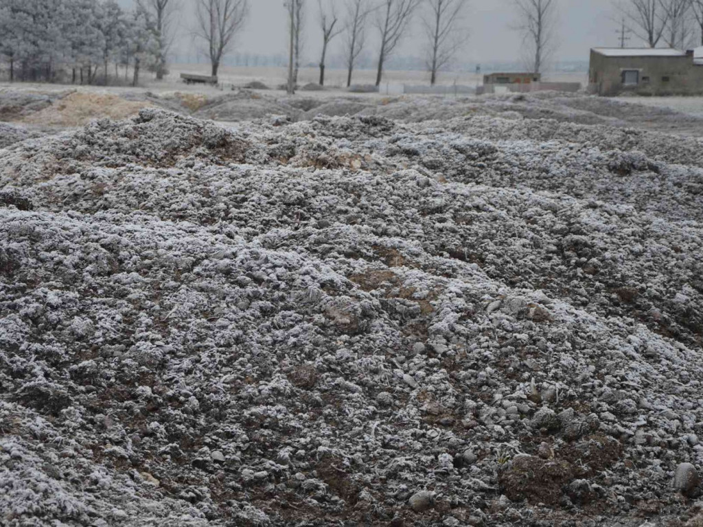 Na Wrzosowej zmagają się z problemem podtopień. Czy droga ulegnie zniszczeniu? - MojaKruszwica.pl