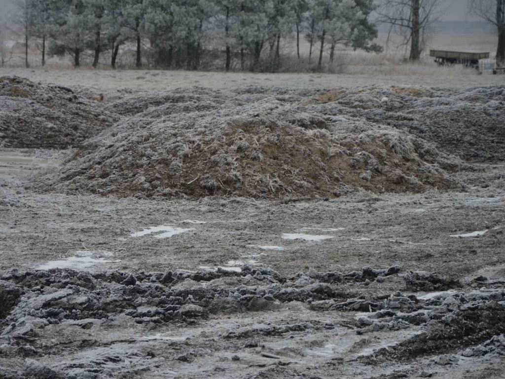 Na Wrzosowej zmagają się z problemem podtopień. Czy droga ulegnie zniszczeniu? - MojaKruszwica.pl