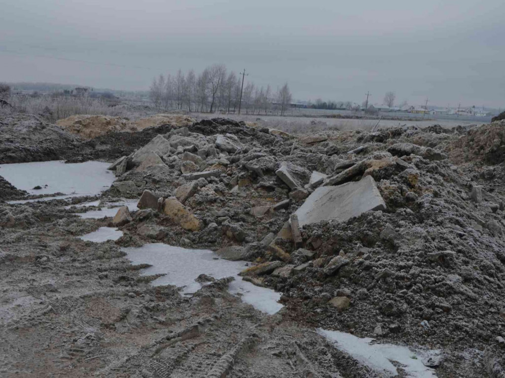 Na Wrzosowej zmagają się z problemem podtopień. Czy droga ulegnie zniszczeniu? - MojaKruszwica.pl