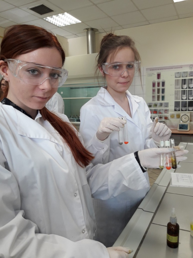 Uczniowie Zespołu Szkół Ogólnokształcących w Kruszwicy wzięli udział w zajęciach laboratoryjnych