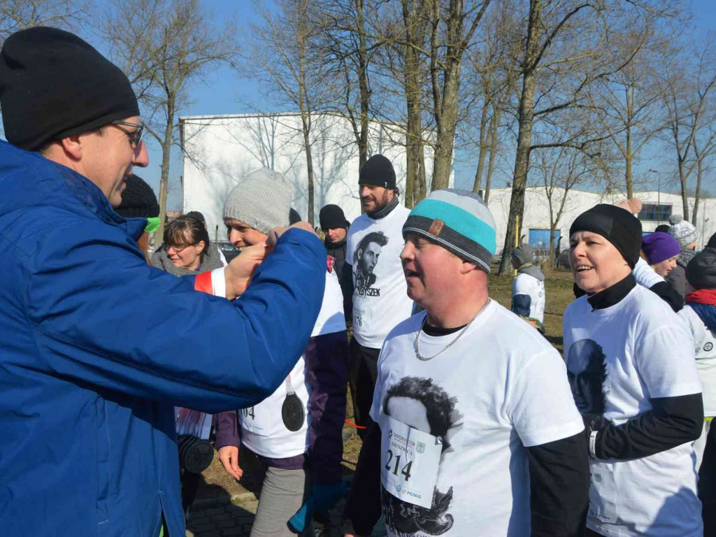 Pobiegli Wilczym Tropem. Kilkuset biegaczy wzięło udział w wydarzeniu