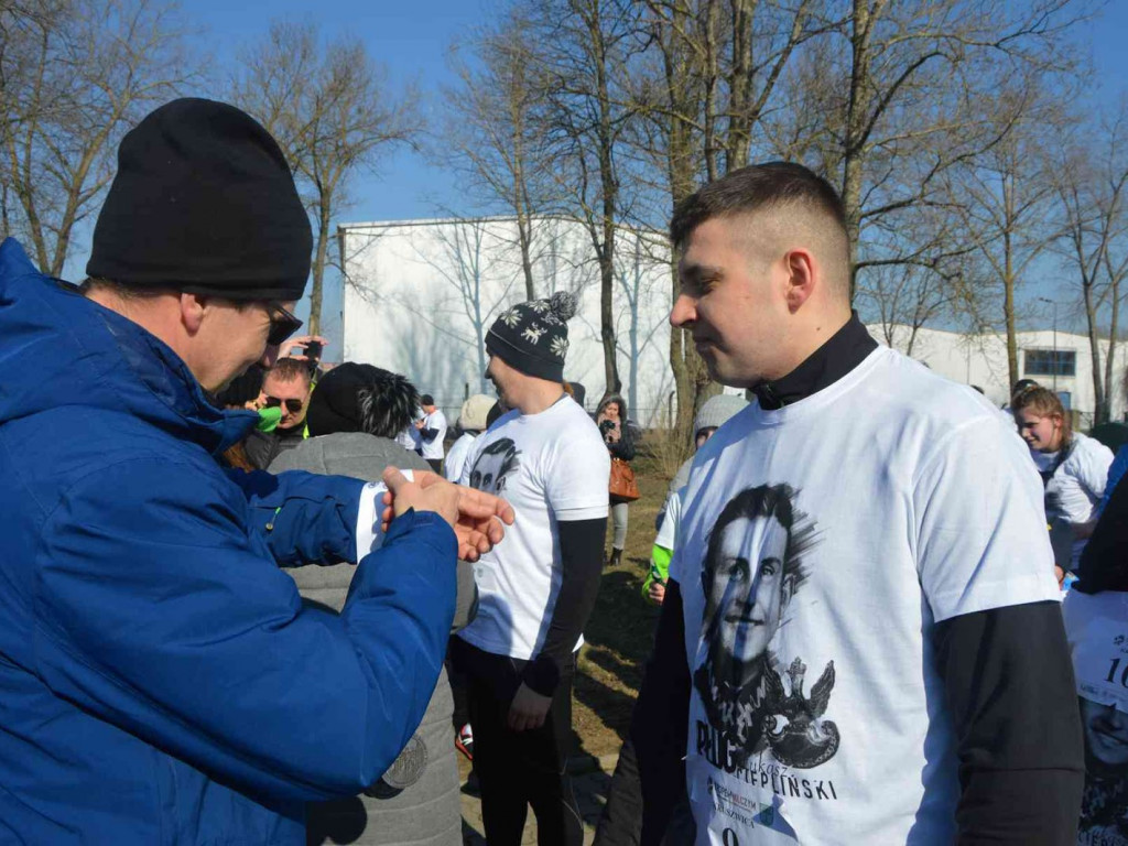 Pobiegli Wilczym Tropem. Kilkuset biegaczy wzięło udział w wydarzeniu