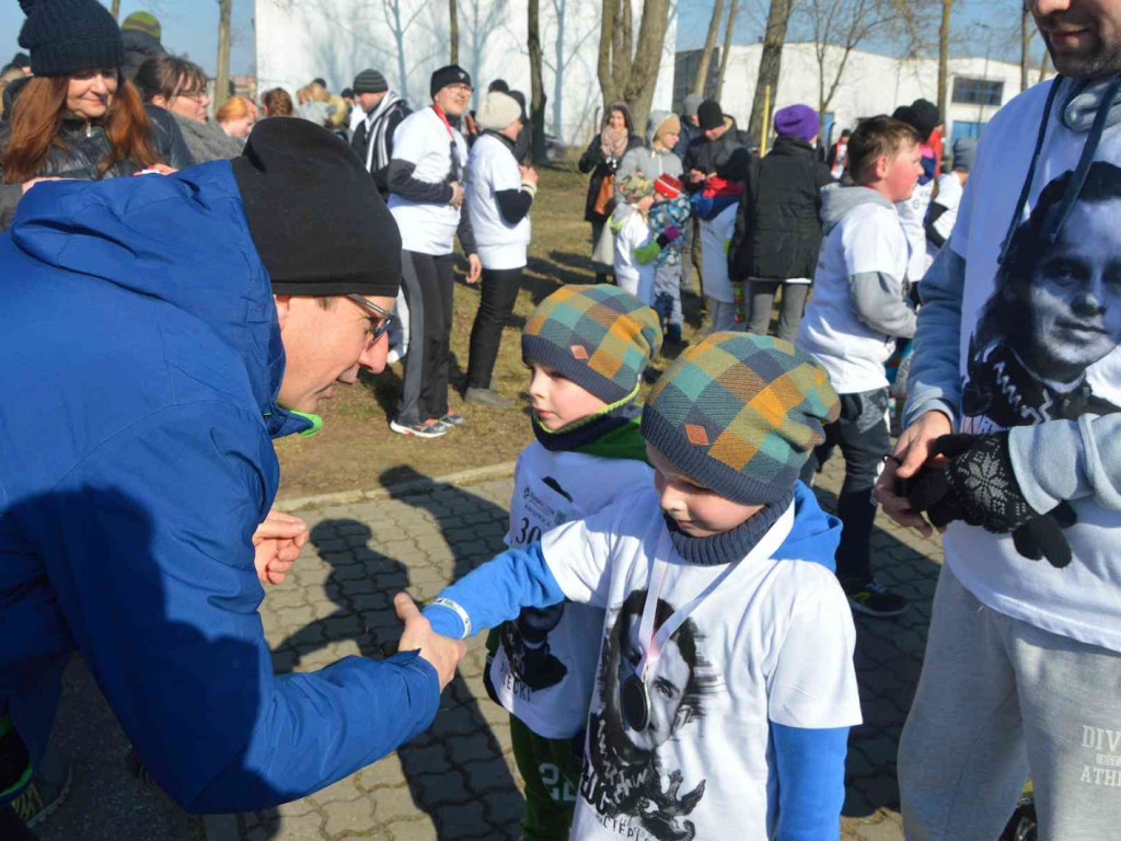 Pobiegli Wilczym Tropem. Kilkuset biegaczy wzięło udział w wydarzeniu