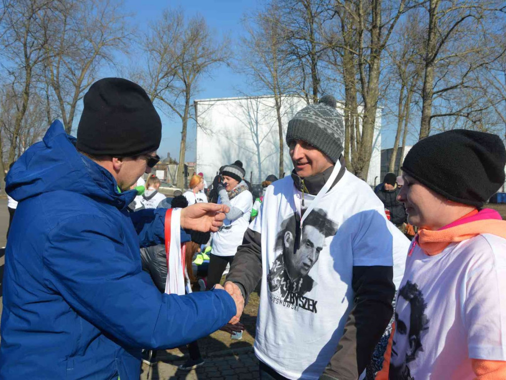 Pobiegli Wilczym Tropem. Kilkuset biegaczy wzięło udział w wydarzeniu