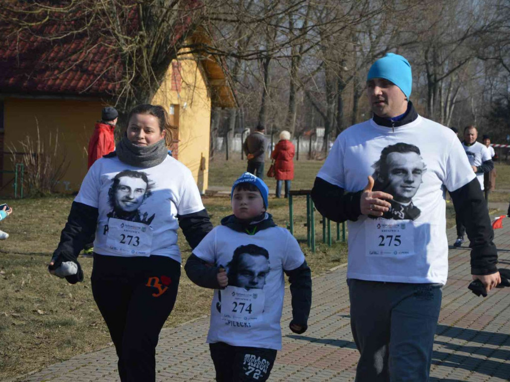 Pobiegli Wilczym Tropem. Kilkuset biegaczy wzięło udział w wydarzeniu