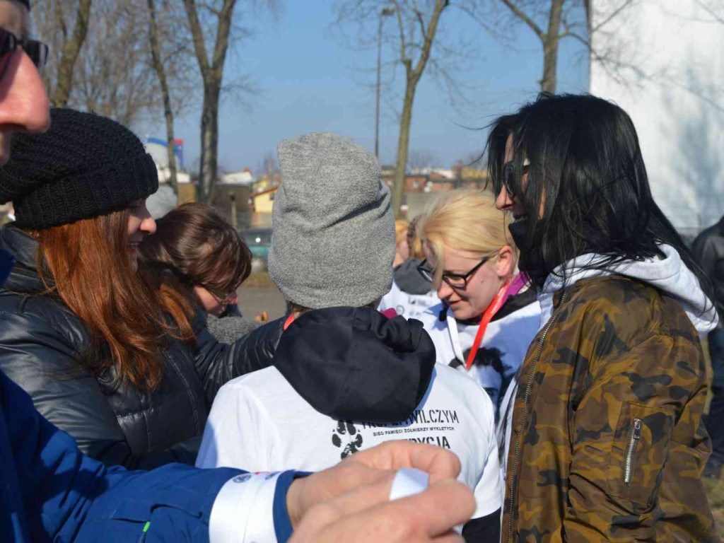 Pobiegli Wilczym Tropem. Kilkuset biegaczy wzięło udział w wydarzeniu