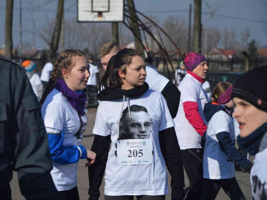 Pobiegli Wilczym Tropem. Kilkuset biegaczy wzięło udział w wydarzeniu