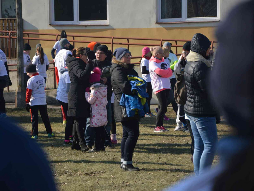 Pobiegli Wilczym Tropem. Kilkuset biegaczy wzięło udział w wydarzeniu