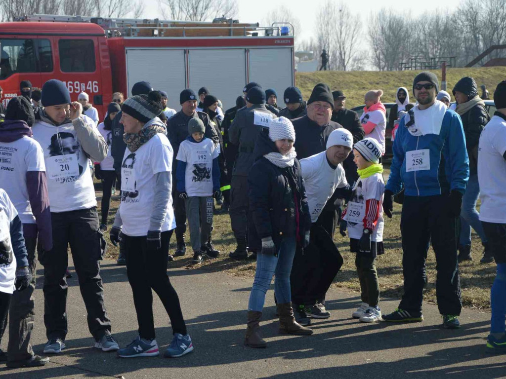 Pobiegli Wilczym Tropem. Kilkuset biegaczy wzięło udział w wydarzeniu