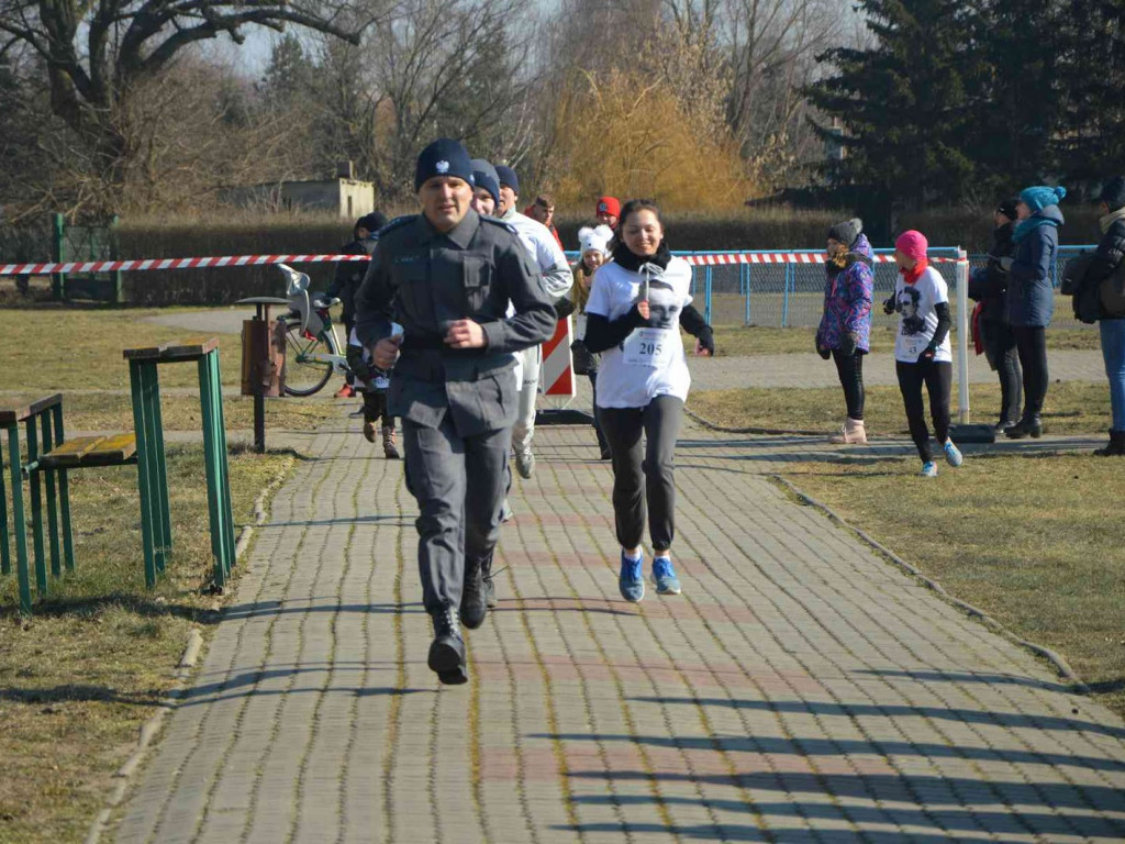 Pobiegli Wilczym Tropem. Kilkuset biegaczy wzięło udział w wydarzeniu
