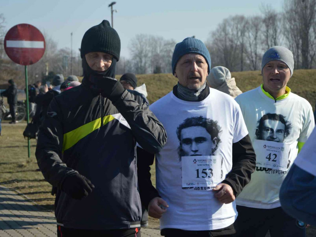 Pobiegli Wilczym Tropem. Kilkuset biegaczy wzięło udział w wydarzeniu