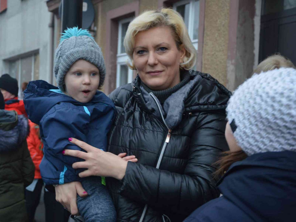 Wzruszające powitanie Jakuba Krzewiny. Kruszwiczanie powitali mistrza! [FOTO+ VIDEO]