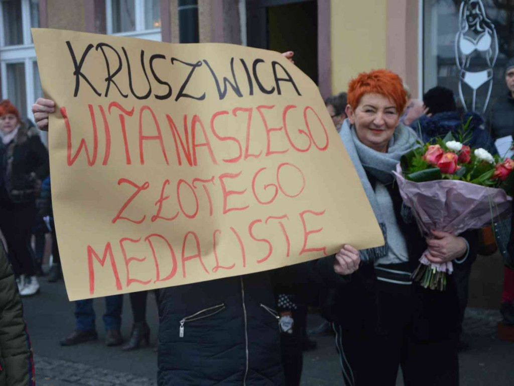 Wzruszające powitanie Jakuba Krzewiny. Kruszwiczanie powitali mistrza! [FOTO+ VIDEO]