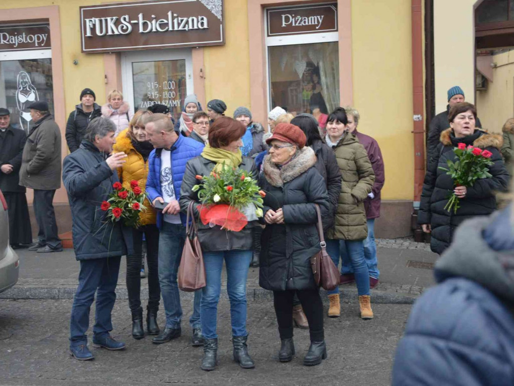 Wzruszające powitanie Jakuba Krzewiny. Kruszwiczanie powitali mistrza! [FOTO+ VIDEO]