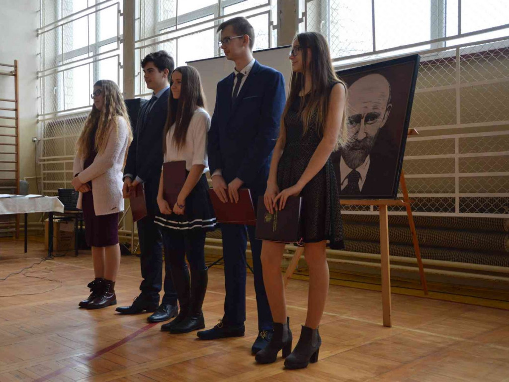 Absolwenci zjechali do Bachorc. Były wspomnienia oraz refleksje. Zobacz zdjęcia [FOTO+VIDEO]