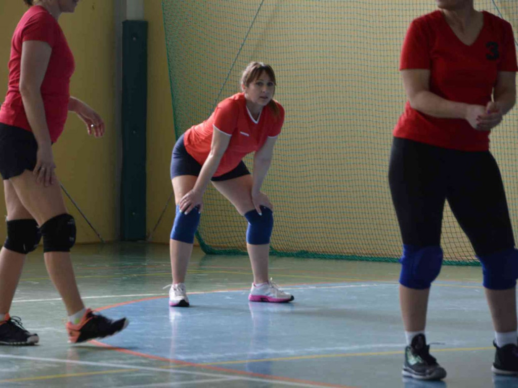 Zmagania pod siatką. Panie miały swoje święto. Spędziły je na sportowo