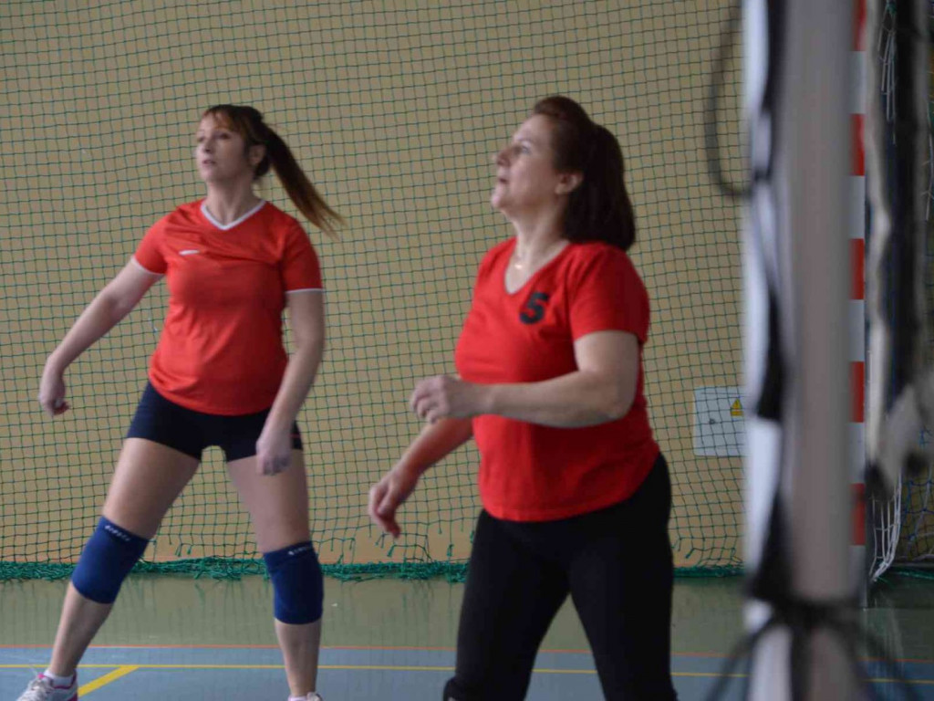 Zmagania pod siatką. Panie miały swoje święto. Spędziły je na sportowo