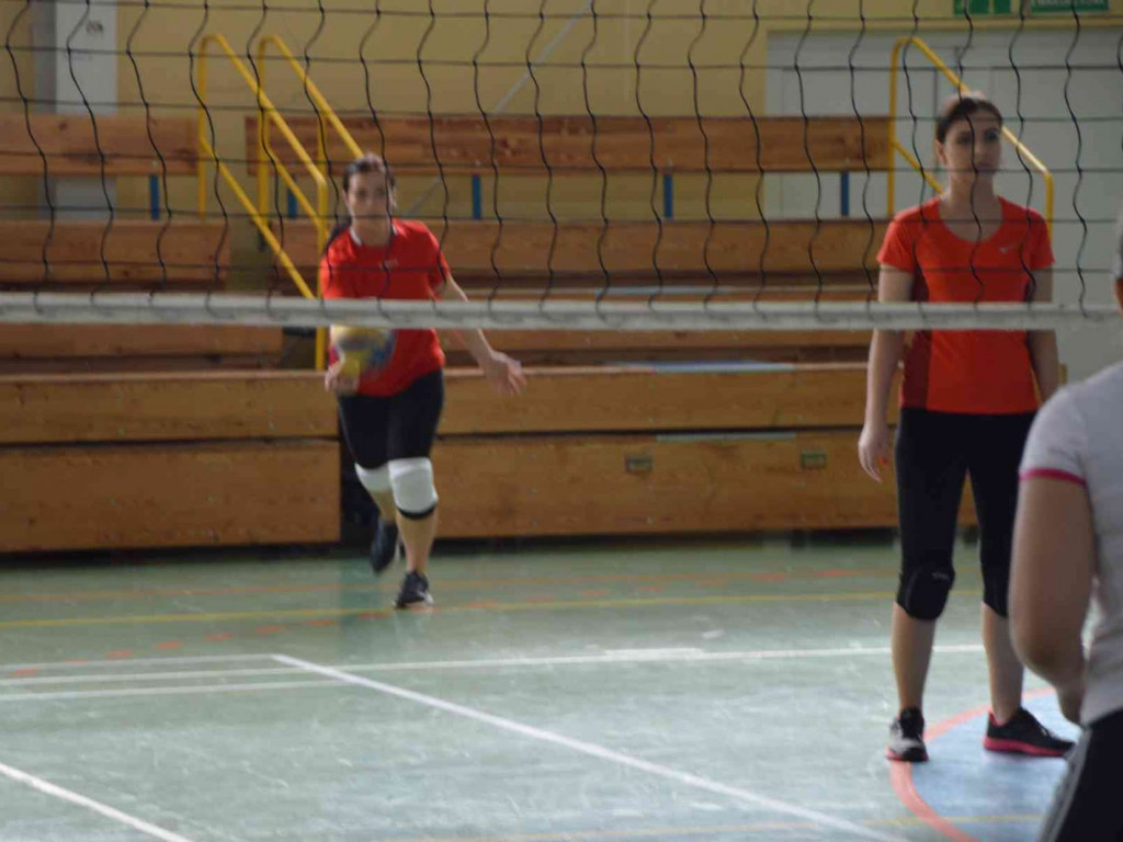 Zmagania pod siatką. Panie miały swoje święto. Spędziły je na sportowo
