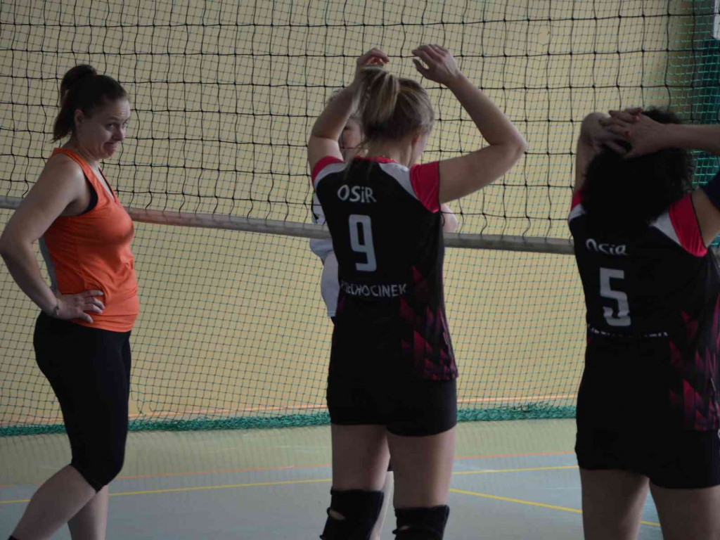 Zmagania pod siatką. Panie miały swoje święto. Spędziły je na sportowo