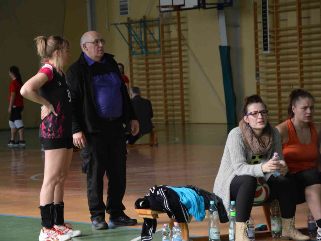 Zmagania pod siatką. Panie miały swoje święto. Spędziły je na sportowo