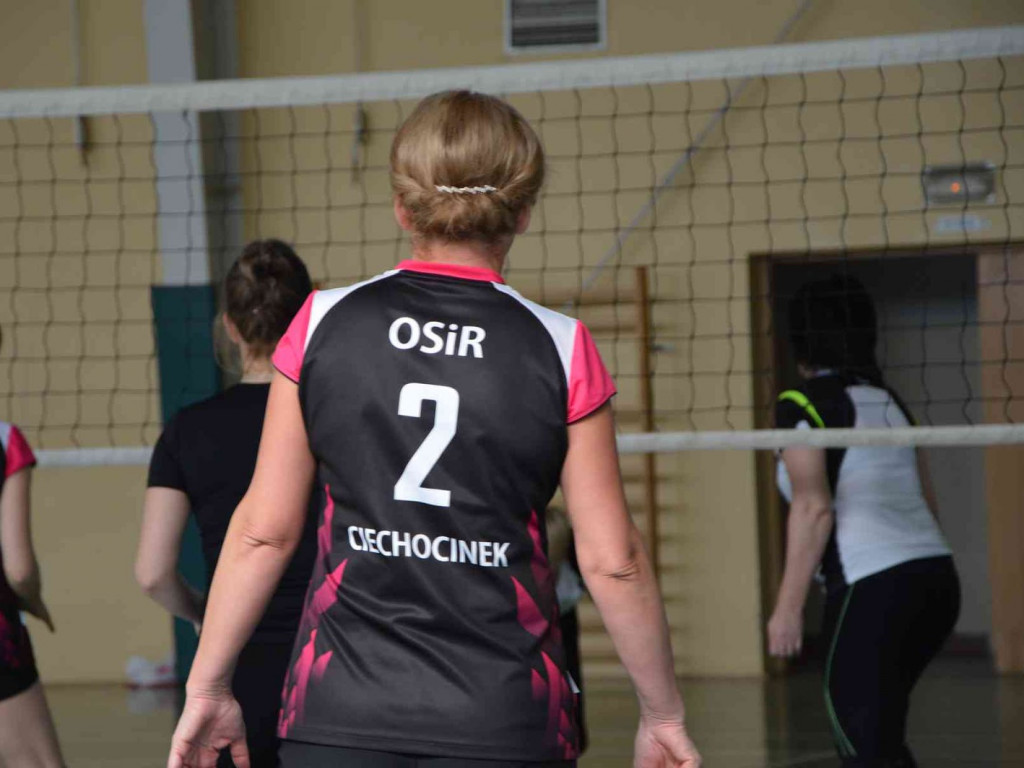 Zmagania pod siatką. Panie miały swoje święto. Spędziły je na sportowo