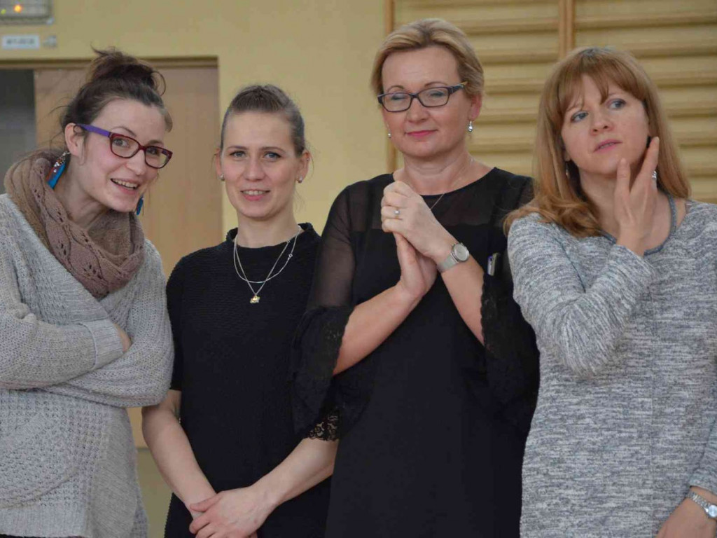 Zmagania pod siatką. Panie miały swoje święto. Spędziły je na sportowo