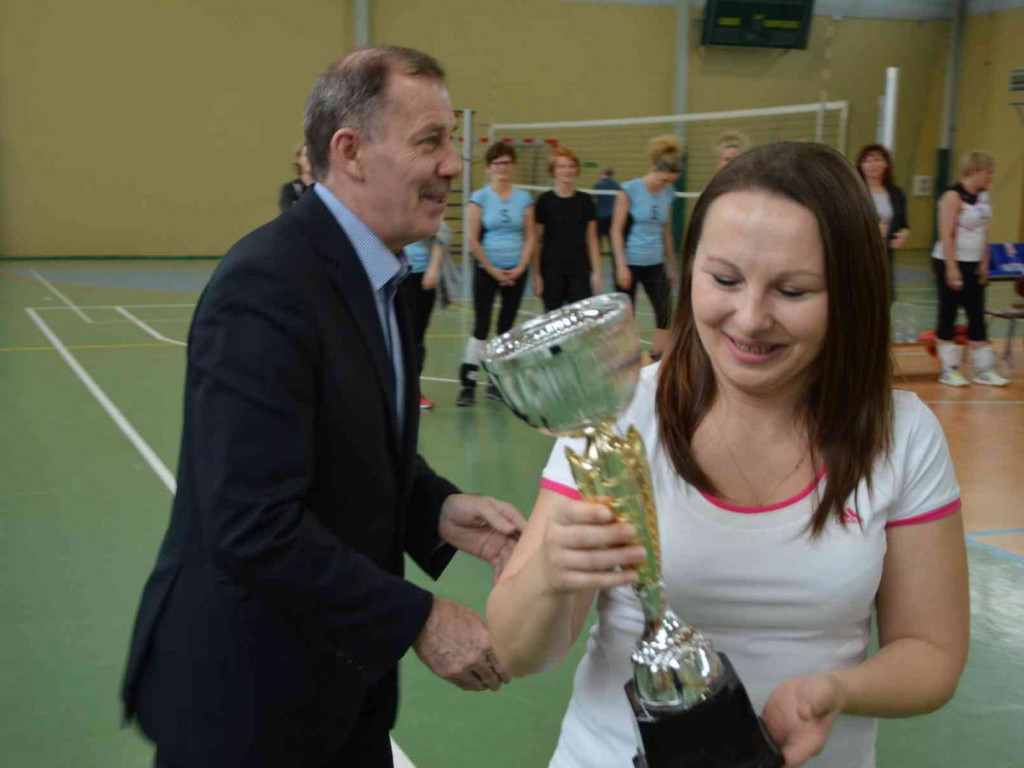 Zmagania pod siatką. Panie miały swoje święto. Spędziły je na sportowo