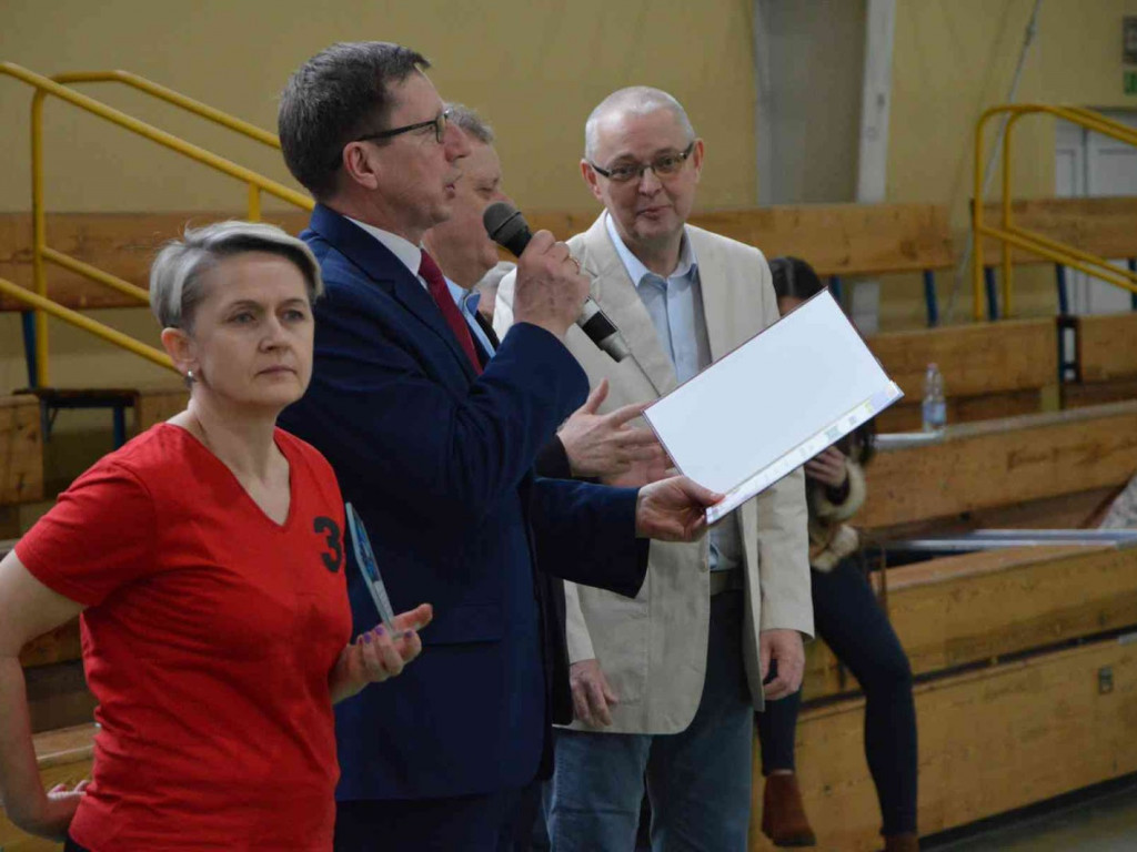Zmagania pod siatką. Panie miały swoje święto. Spędziły je na sportowo