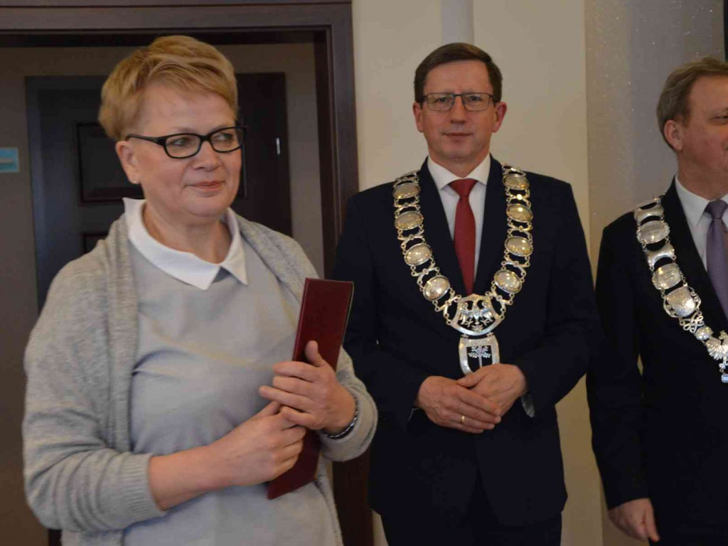 Sportowcy i ich opiekunowie nagrodzeni. Za nami uroczysta sesja Rady Miejskiej  [FOTO]-Mojakruszwica.pl