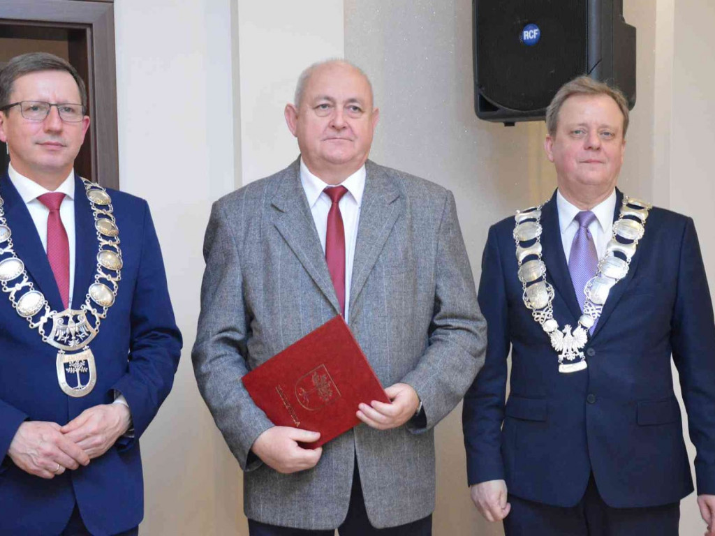 Sportowcy i ich opiekunowie nagrodzeni. Za nami uroczysta sesja Rady Miejskiej  [FOTO]-Mojakruszwica.pl