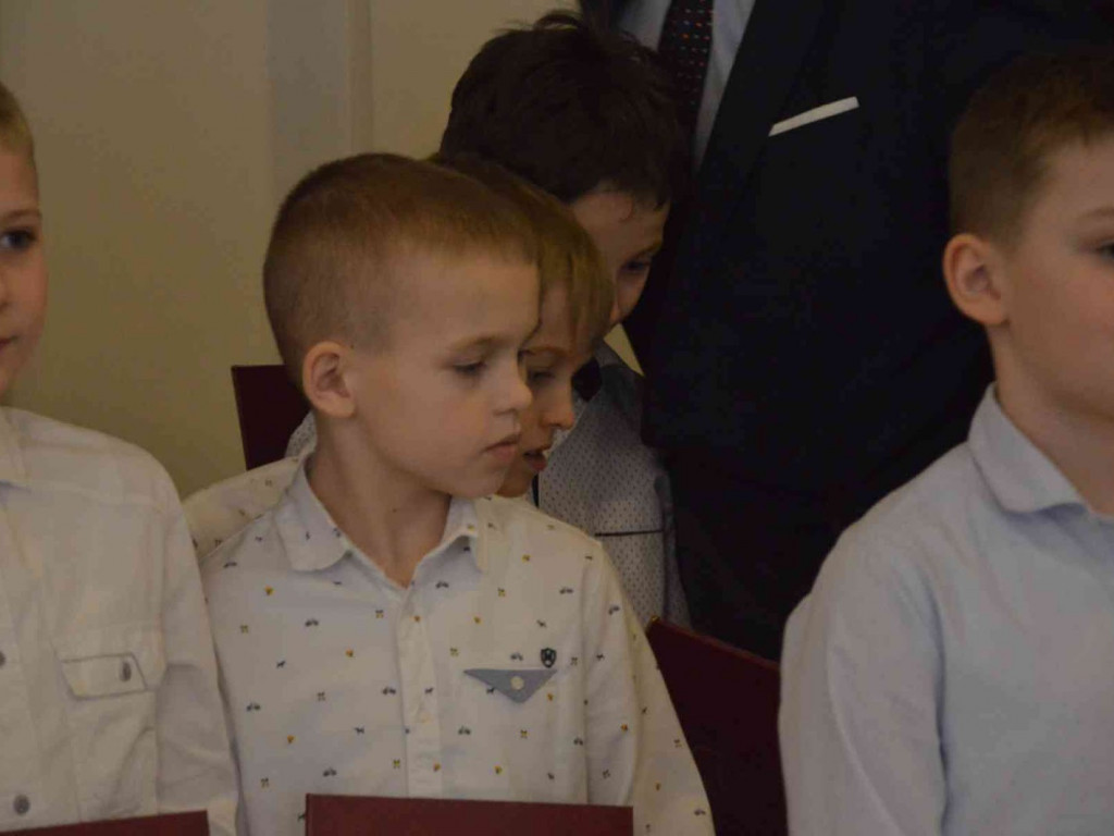 Sportowcy i ich opiekunowie nagrodzeni. Za nami uroczysta sesja Rady Miejskiej  [FOTO]-Mojakruszwica.pl