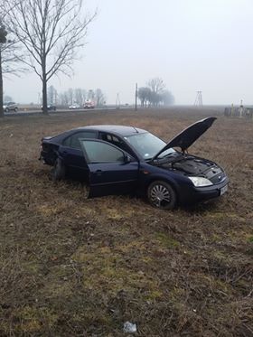 Kolizja na skrzyżowaniu w Kobylnikach. Więcej zdjęć [FOTO]