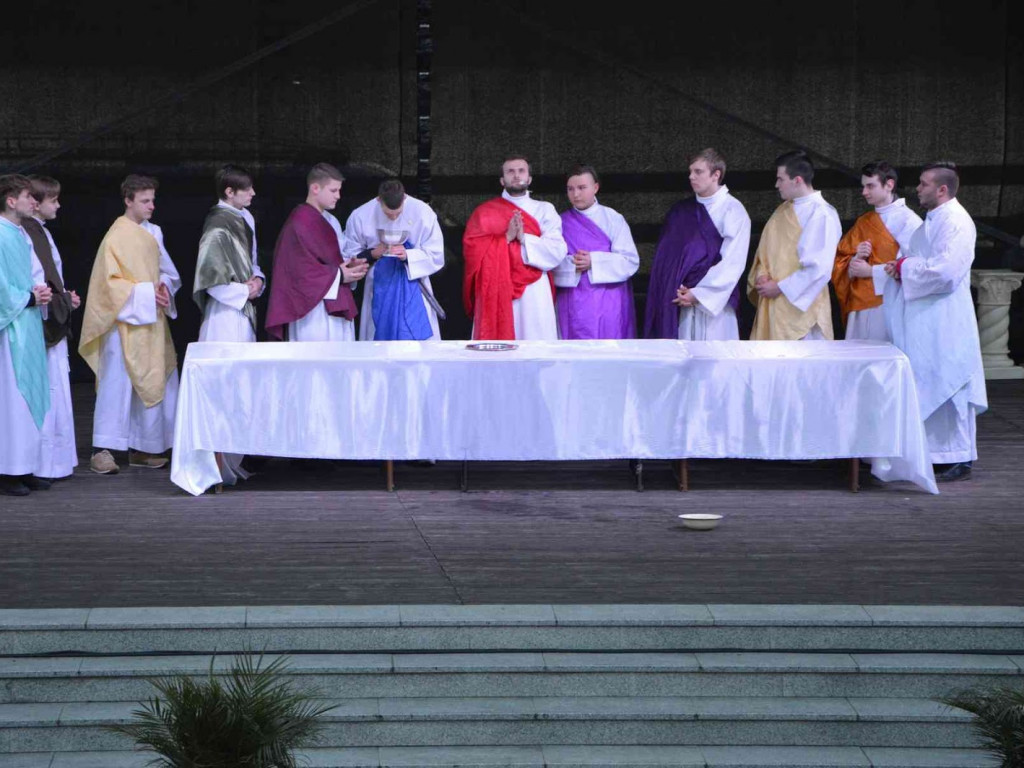 Kujawskie Misterium Męki Pańskiej. Ostatnia wieczerza i wydanie Jezusa [FOTO]