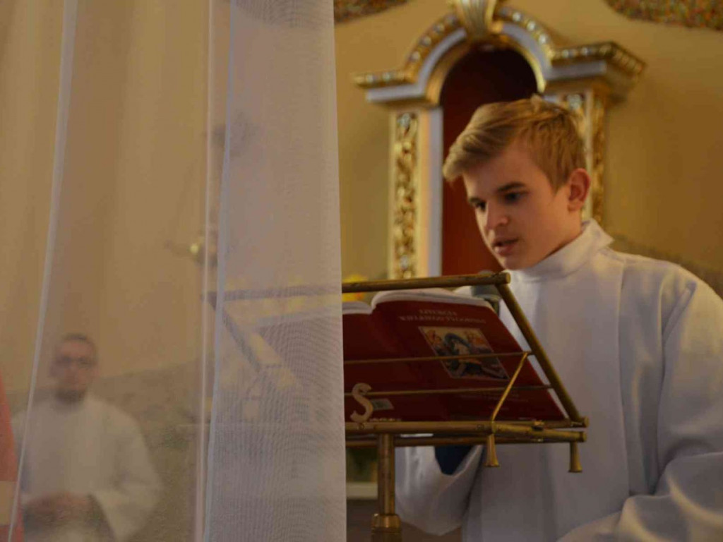 Wielki Piątek. Upamiętniamy śmierć Jezusa Chrystusa na krzyżu. Zobacz zdjęcia z uroczystości [FOTO]