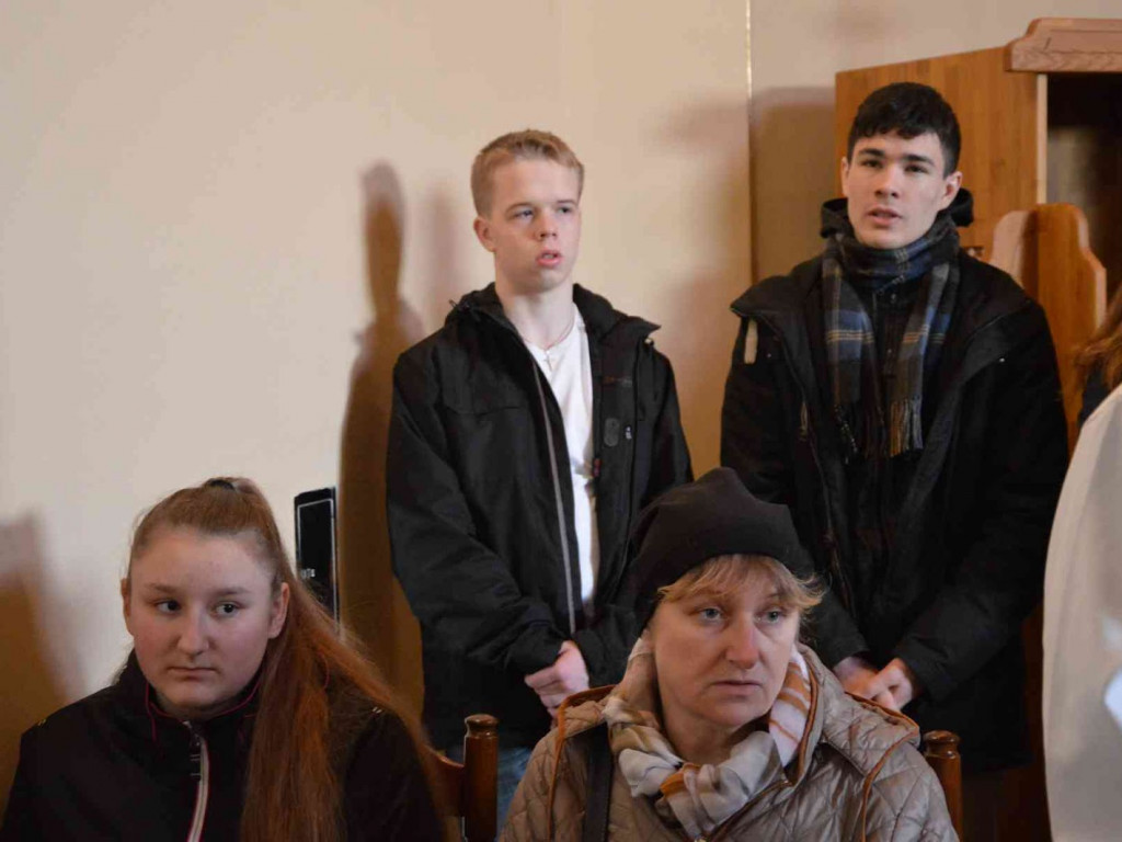 Wielki Piątek. Upamiętniamy śmierć Jezusa Chrystusa na krzyżu. Zobacz zdjęcia z uroczystości [FOTO]