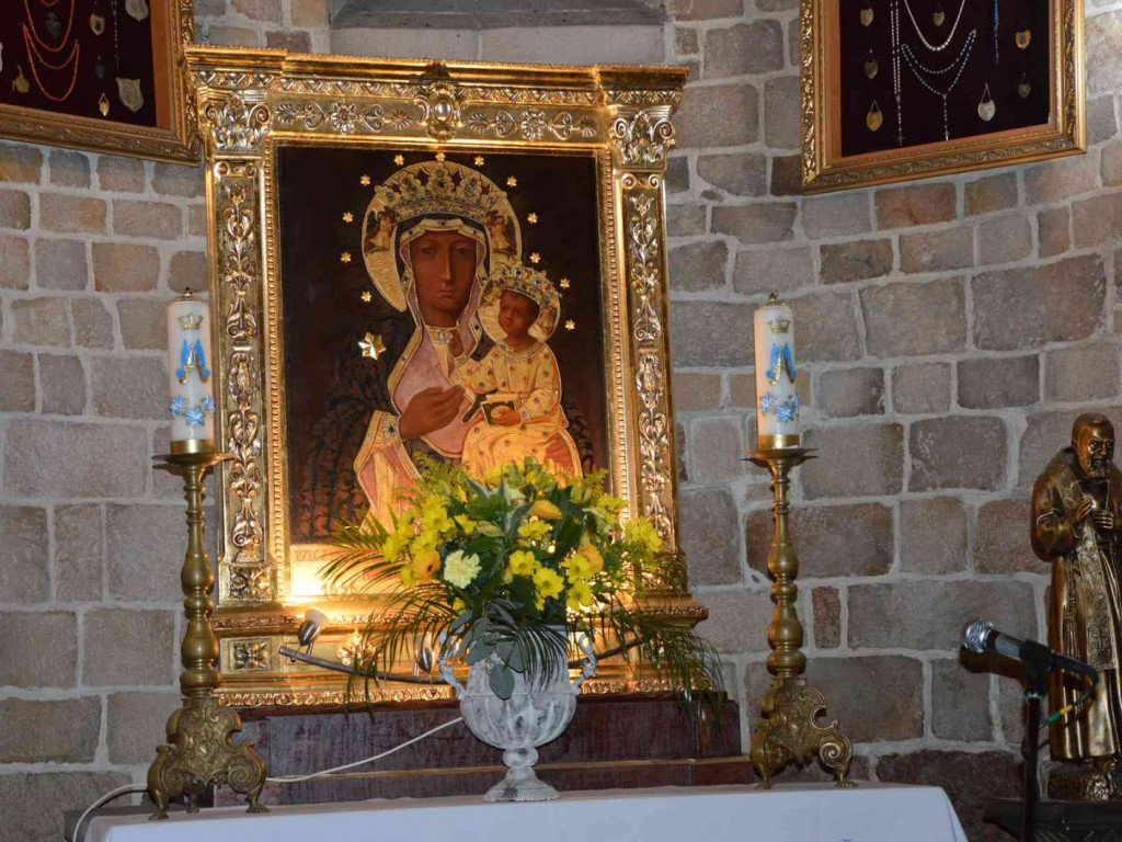 Wielkanocny koszyk. Kruszwiczanie ze święconką w kościołach [FOTO]