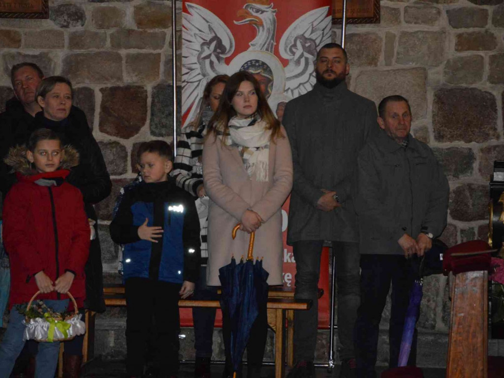 Wielkanocny koszyk. Kruszwiczanie ze święconką w kościołach [FOTO]