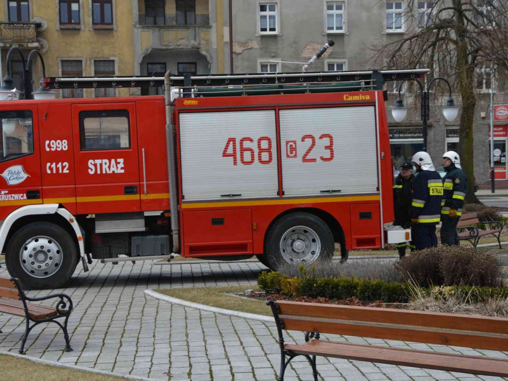 Strażacy podtrzymali tradycję. Na rynku zorganizowano wielki dyngus [FOTO+VIDEO]