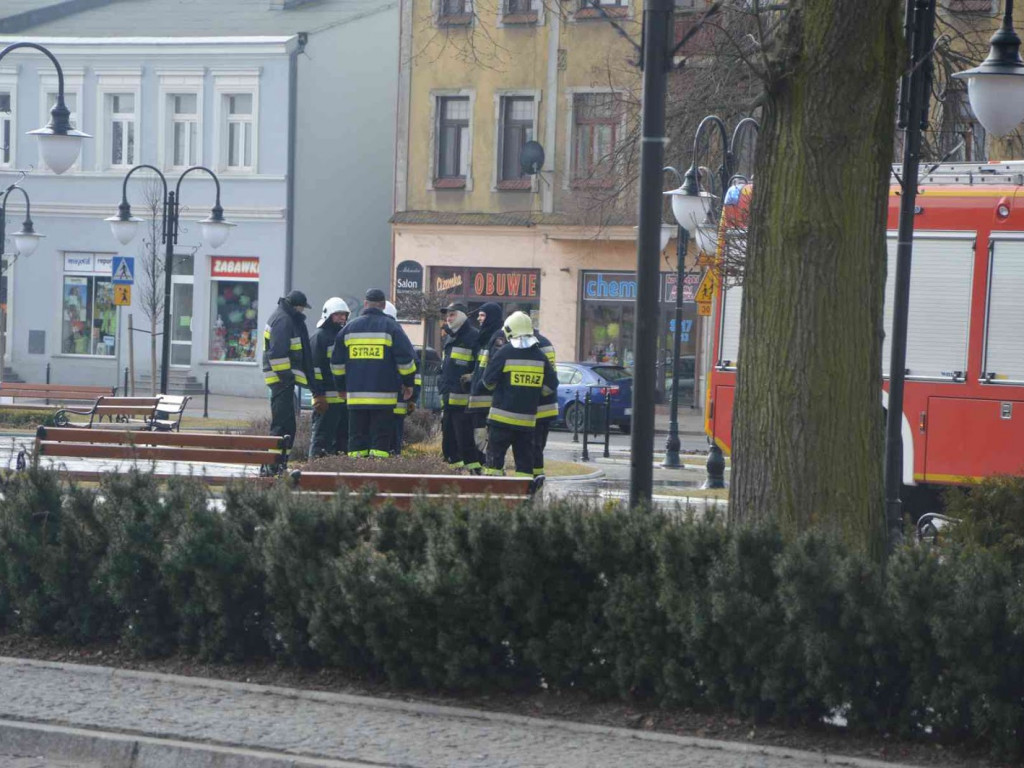 Strażacy podtrzymali tradycję. Na rynku zorganizowano wielki dyngus [FOTO+VIDEO]