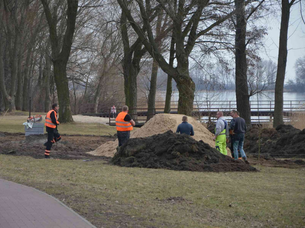 Ruszyła budowa nowych placów zabaw [FOTO]