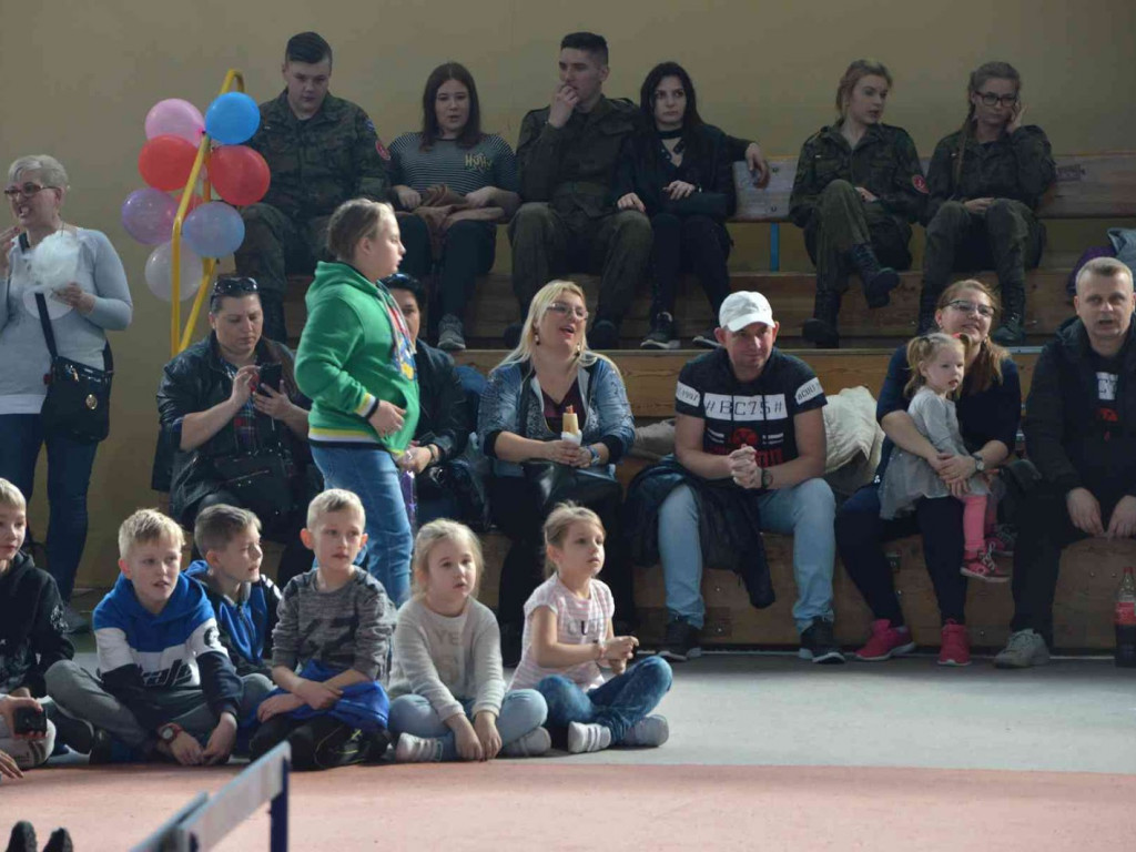 Wspieramy Elizę i Elenkę. 
